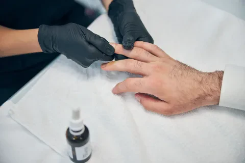 Манікюр чоловічий