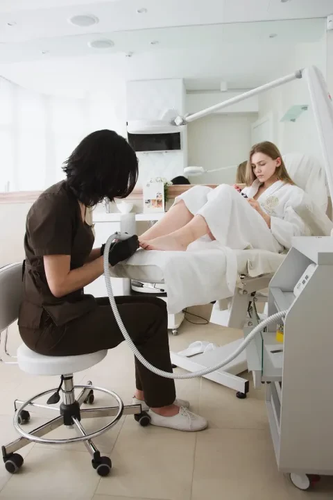 Педикюр жіночий